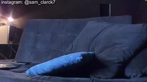 Snapshot of samclarck chatting on March 8, 1:04 am SAM online show from March 8, 1:04 am