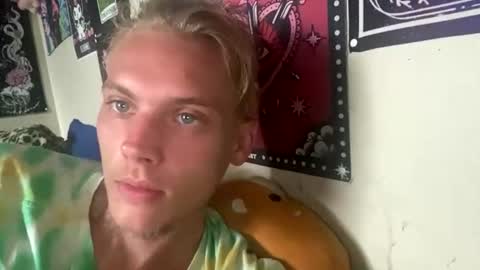 samdawg723718 online show from July 13, 5:04 pm