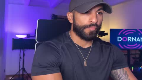 Sam Dornan online show from December 28, 5:25 pm