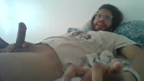 sameerator22960 online show from February 1, 7:45 pm