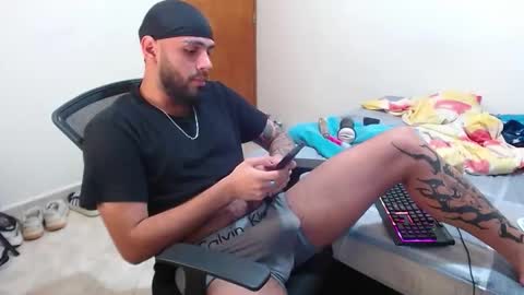 Snapshot of samir_music_ chatting on September 13, 12:44 am samir_music_ online show from September 13, 12:44 am