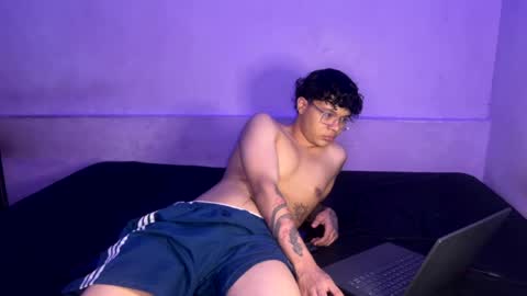 samuel_mora online show from May 20, 7:09 pm