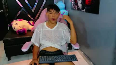 Snapshot of samuel_vasques chatting on October 8, 8:35 pm samuel_vasques online show from October 8, 8:35 pm