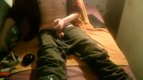Snapshot of samueltal chatting on March 10, 9:29 pm samueltal online show from March 10, 9:29 pm