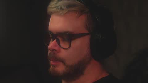 Sanders online show from February 14, 5:46 am