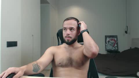 DeAlex online show from March 6, 1:41 pm