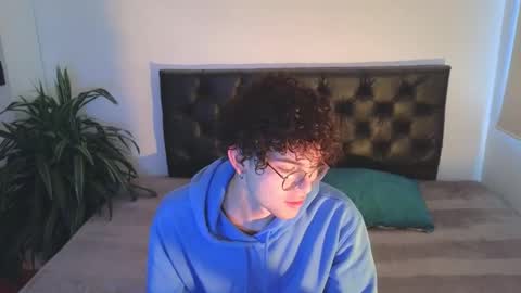 sandro_vitali online show from September 19, 1:00 pm