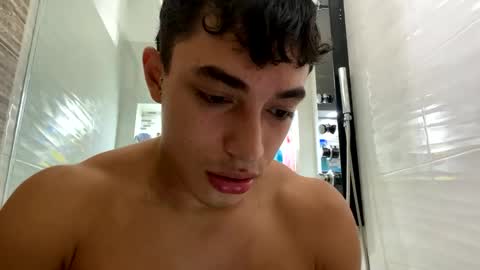 Snapshot of santi36rt chatting on September 20, 7:58 pm santi36rt online show from September 20, 7:58 pm