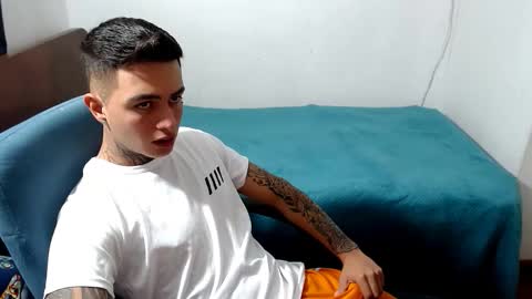 santi_ss online show from September 29, 11:33 pm