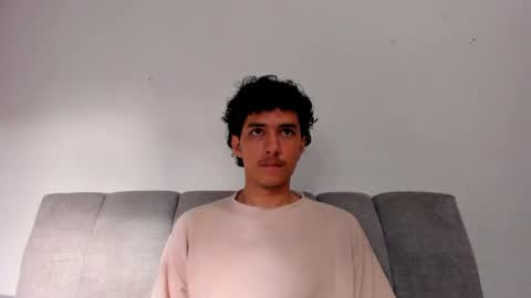 santi_twink19 online show from June 17, 12:29 pm