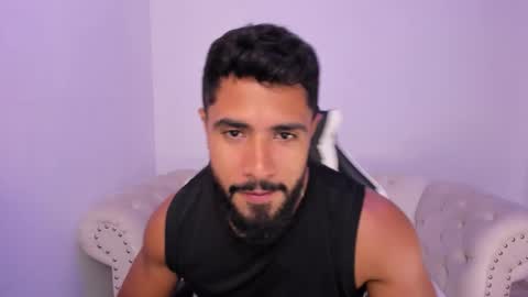 santiago_huntt online show from February 6, 8:50 pm