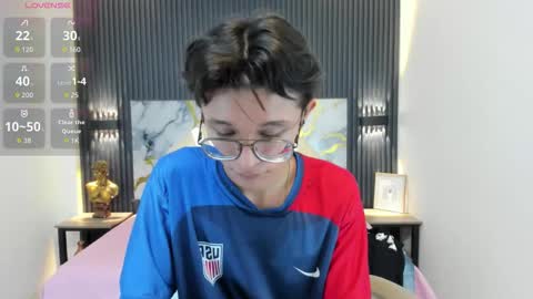 santiago_russo18 online show from November 11, 2:22 pm