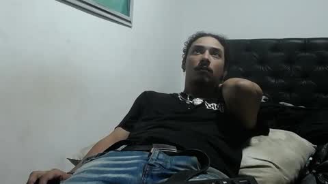 Snapshot of santiagoxxxtreme_ chatting on October 7, 11:03 am Santiago online show from October 7, 11:03 am