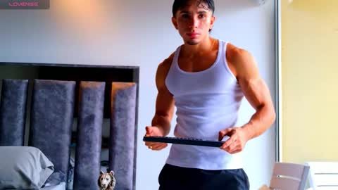 Santiago Seans online show from February 10, 3:06 pm