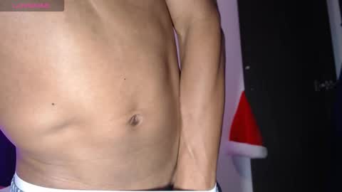 santi online show from December 14, 6:09 am