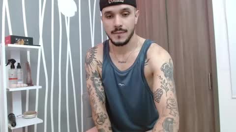 Santy Torres online show from November 22, 3:50 am