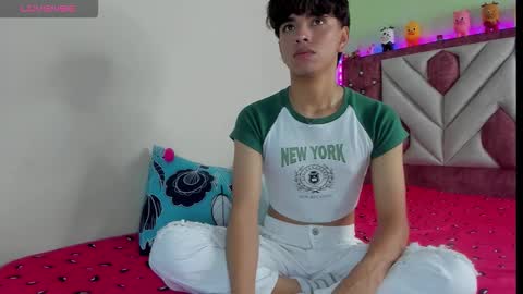 Santiago Carrington online show from November 12, 8:25 pm