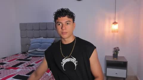 santy_stump online show from February 4, 12:05 am