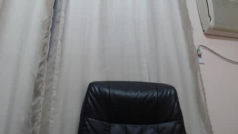 saradorj92 online show from November 18, 6:17 am