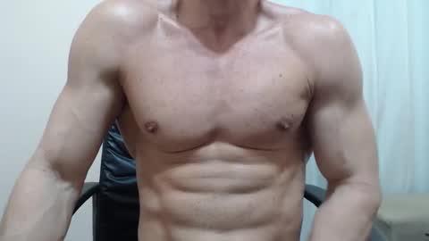 saradorj92 online show from October 20, 5:39 pm