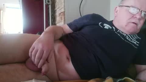 saugeil123 online show from February 10, 7:35 am