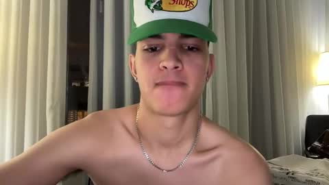 sbouchikh03 online show from January 18, 1:07 am