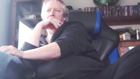 Thomas online show from March 1, 9:08 am