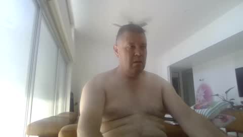 Snapshot of scoobs71 chatting on February 9, 2:49 am Scoobs online show from February 9, 2:49 am