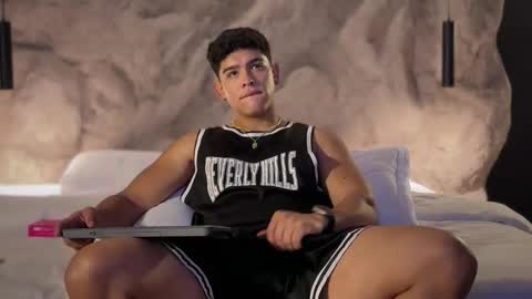 Andrew Flintt online show from March 4, 4:19 am