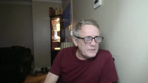 James online show from December 1, 8:01 pm