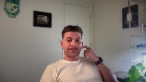 Snapshot of scottybeam chatting on January 15, 2:49 am Scotty online show from January 15, 2:49 am
