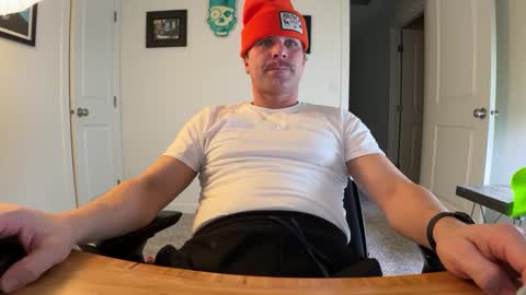 Snapshot of scottybeam chatting on January 14, 1:17 pm Scotty online show from January 14, 1:17 pm