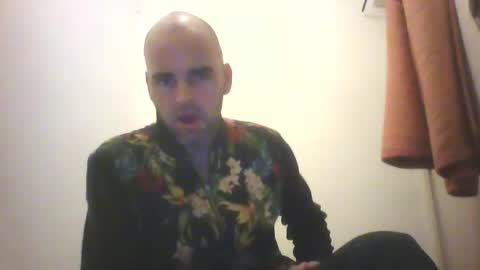 Snapshot of sean20775 chatting on October 11, 6:12 pm Sean online show from October 11, 6:12 pm