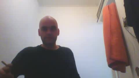 Snapshot of sean20775 chatting on October 4, 12:21 pm Sean online show from October 4, 12:21 pm