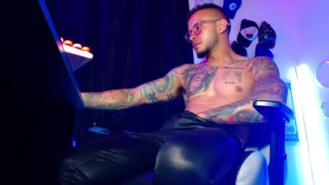 Sebastian online show from March 7, 2:53 am