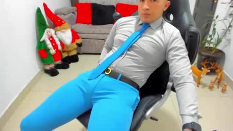 Snapshot of sebastian_oconnor77 chatting on December 19, 7:07 pm juan sebastian online show from December 19, 7:07 pm