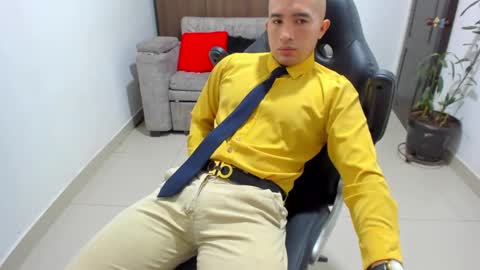 Snapshot of sebastian_oconnor77 chatting on January 29, 12:13 pm juan sebastian online show from January 29, 12:13 pm