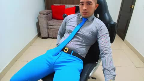 Snapshot of sebastian_oconnor77 chatting on February 17, 1:10 pm juan sebastian online show from February 17, 1:10 pm