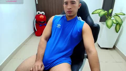 Snapshot of sebastian_oconnor77 chatting on October 16, 12:46 pm juan sebastian online show from October 16, 12:46 pm