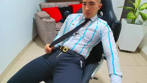 Snapshot of sebastian_oconnor77 chatting on March 2, 1:20 pm juan sebastian online show from March 2, 1:20 pm