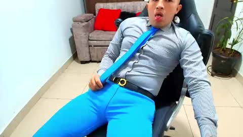 Snapshot of sebastian_oconnor77 chatting on February 2, 12:24 pm juan sebastian online show from February 2, 12:24 pm