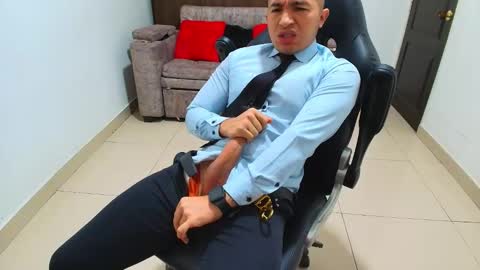 Snapshot of sebastian_oconnor77 chatting on February 12, 1:37 pm juan sebastian online show from February 12, 1:37 pm