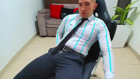 Snapshot of sebastian_oconnor77 chatting on February 23, 12:43 pm juan sebastian online show from February 23, 12:43 pm