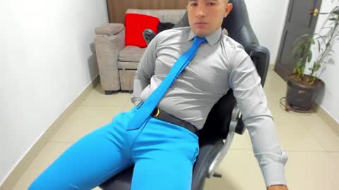 Snapshot of sebastian_oconnor77 chatting on January 24, 12:10 pm juan sebastian online show from January 24, 12:10 pm