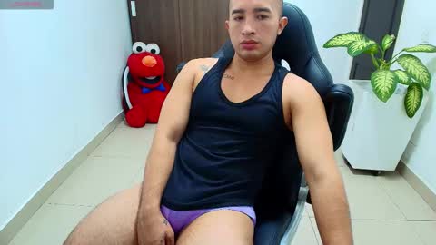 Snapshot of sebastian_oconnor77 chatting on October 17, 1:26 pm juan sebastian online show from October 17, 1:26 pm