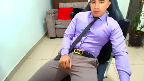Snapshot of sebastian_oconnor77 chatting on January 31, 12:07 pm juan sebastian online show from January 31, 12:07 pm