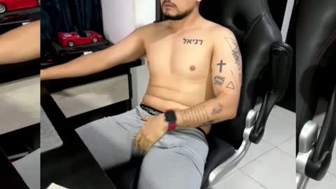 sebaz044 online show from November 29, 4:58 am