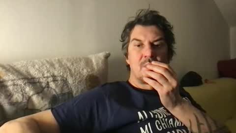 Grade2 online show from March 19, 11:08 pm