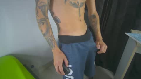 sem_alas online show from February 28, 10:39 pm