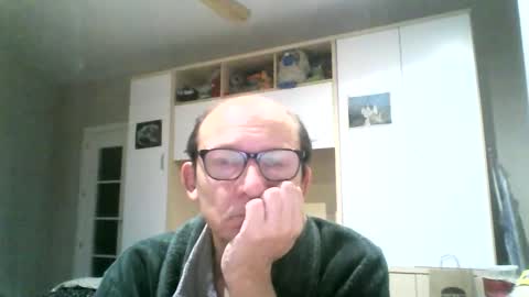 Snapshot of serrano49 chatting on October 6, 3:55 am serrano49 online show from October 6, 3:55 am